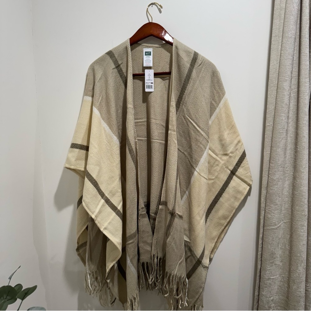 Woolrich Tan Miranda Plaid Ruana Wrap Shawl – One Size – NWT - Picture 1 of 6